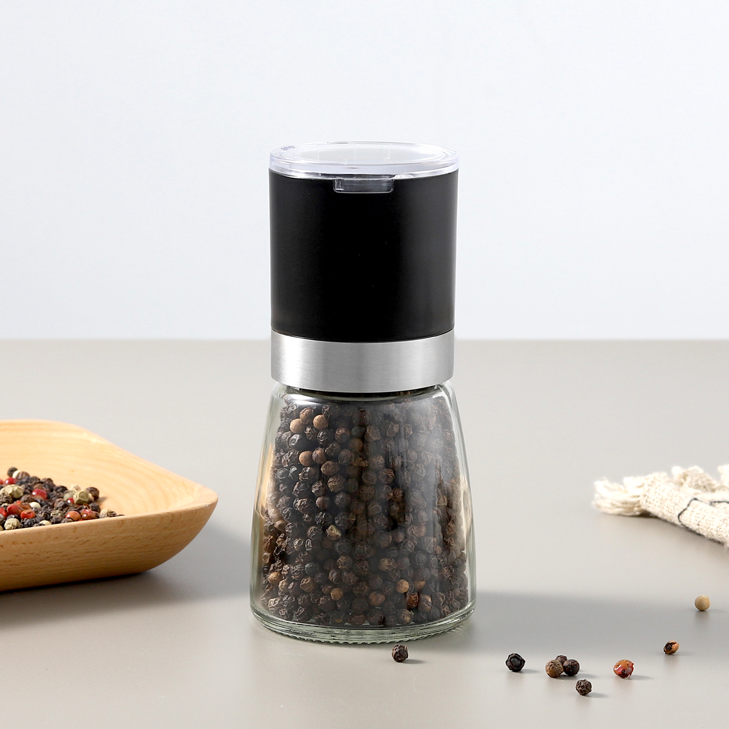 ODM Manual Plastic Pepper Grinder with Ceramic Grinder 1